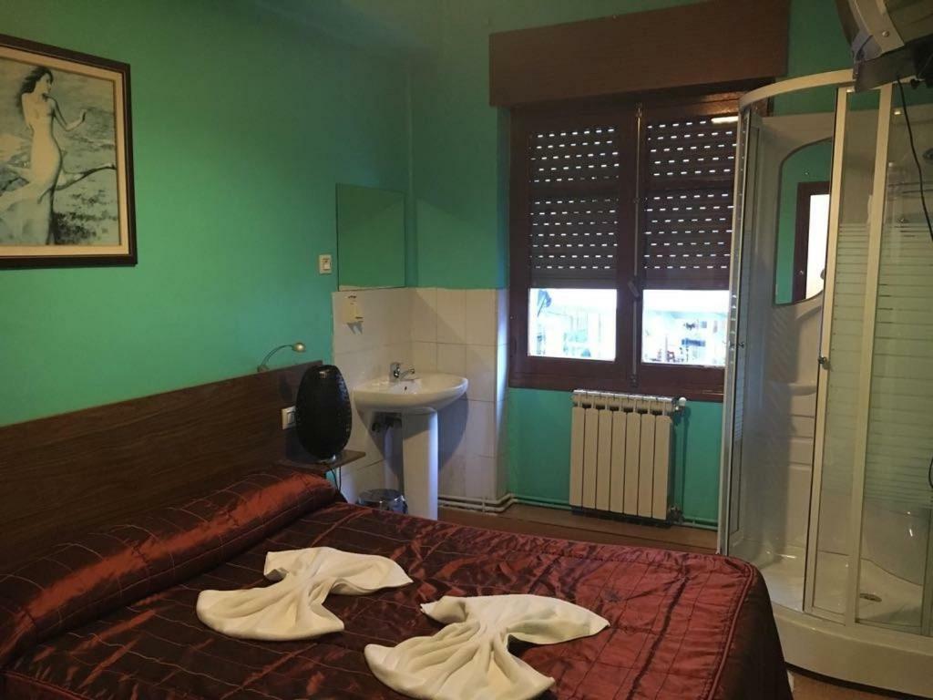Habitación Doble Deluxe con ducha
