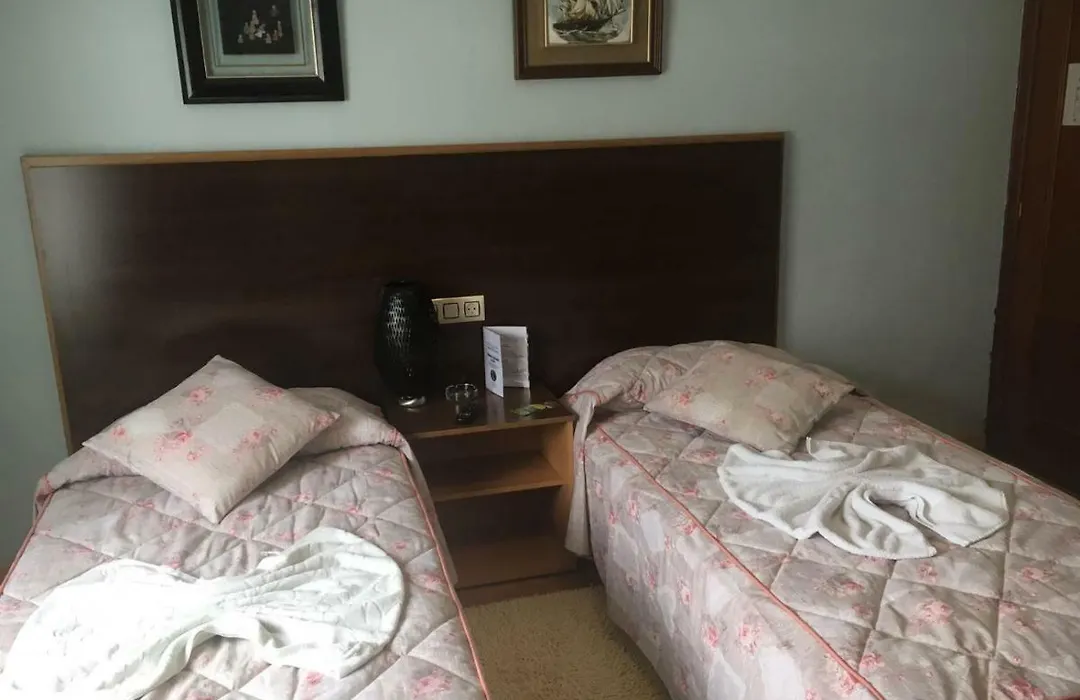 Hostal Goias-1